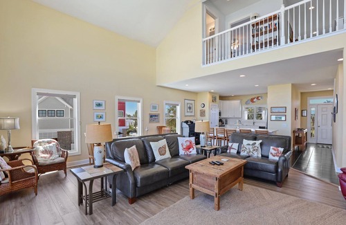 Beachwalk House | BEACH FRONT! Steps from the Beach - Fantastic Views