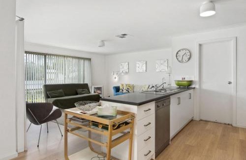 Carrickalinga House | Beach Fun 11 Broadbeach Drive