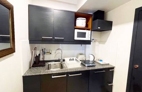 Na Kluea Hotel | Beach Gallery House