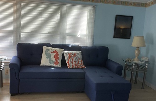 Point Pleasant Beach Cottage | Beach Getaway 😎 Beach Cottage Steps from the Beach Private parking