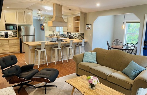 Emerald Isle House | Beach Getaway Heart of E.I.- Dog Friendly Fenced yard, HotTub, FirePit, GameRoom