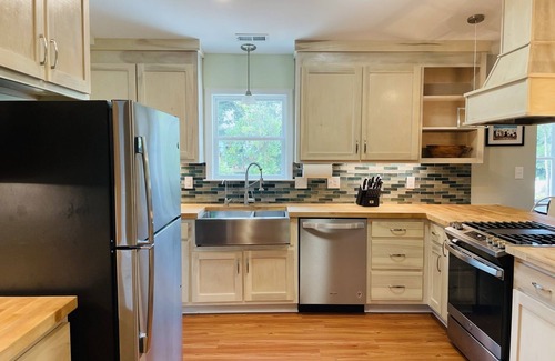 Emerald Isle House | Beach Getaway Heart of E.I.- Dog Friendly Fenced yard, HotTub, FirePit, GameRoom