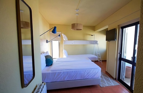 Praia das Macas House | Beach Getaway in Cavalo Beach! Ocean View, Free Parking, Pets are Allowed!