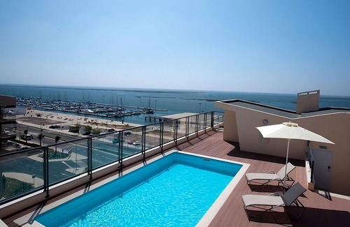 Olhao Apartment | Beach Getaway in Olhão! Swimming Pool, Free Public Parking, Pets are Welcome!