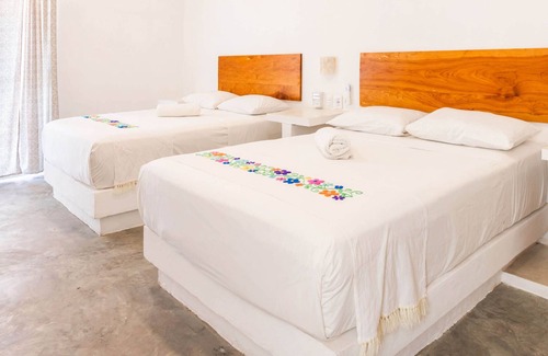 Los Tamarindos House | Beach Getaway + Pool, BBQ & Walk to Playa Zicatela