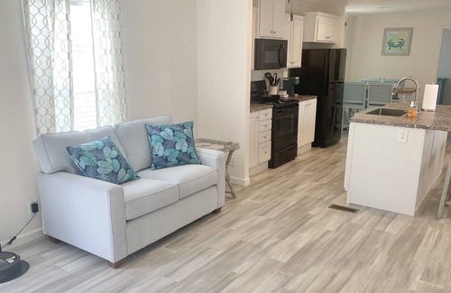 Cape Carteret House | Beach Getaway