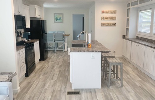 Cape Carteret House | Beach Getaway