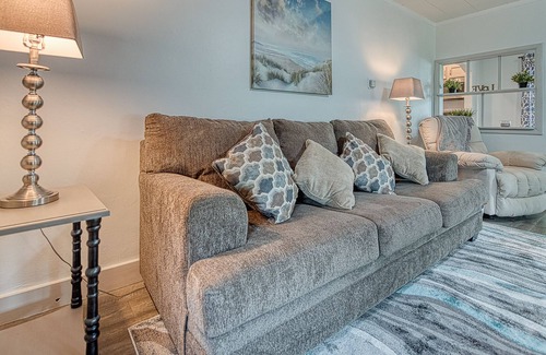 Luna Pier House | Beach Goer's Paradise