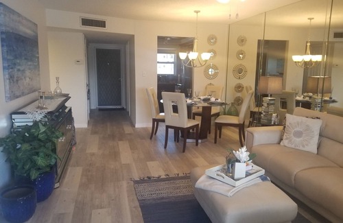 Central Naples Condo | Beach, Golf and So Much More!