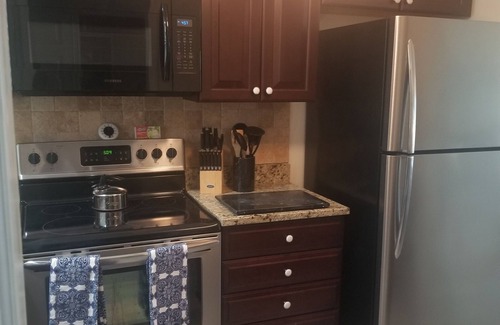 Central Naples Condo | Beach, Golf and So Much More!