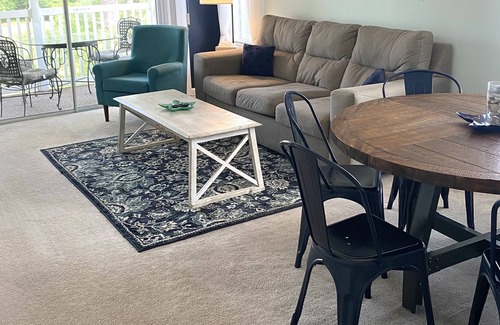 Longs Condo | Beach/Golf/Tennis Condo-Perfect for Families! Overlooks swimming pool!