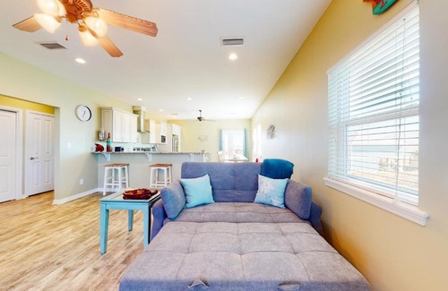 Fort Morgan House | Beach Happy