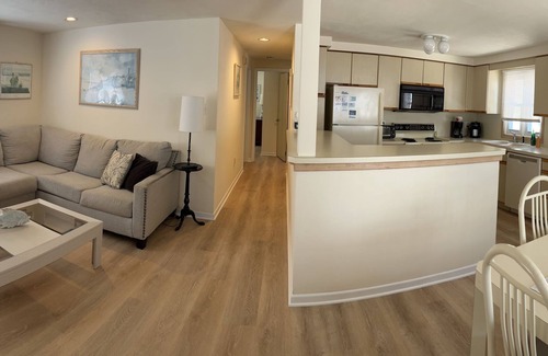 South Beach Haven House | Beach Haven - 7th from Sand
