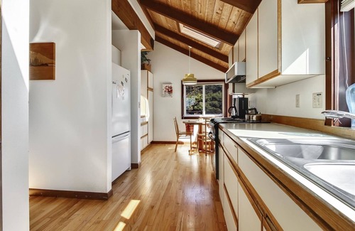 Tolovana Park House | Beach Haven - Beachfront! - Beachcomber Vacation Homes