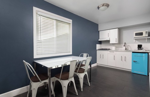 North Pacific Beach Hotel | Beach Haven - Near Pacific Beach Park