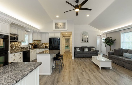 East Harwich House | Beach Heather- Relax, Renew & Enjoy! Adj to Bike Path, 1 Mile to Beach