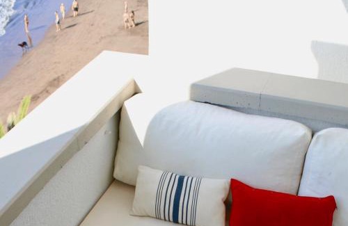 Santa Cruz de Tenerife Apartment | Beach hideaway apartment with modernist design