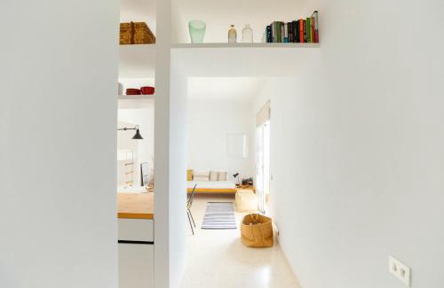 Santa Cruz de Tenerife Apartment | Beach hideaway apartment with modernist design