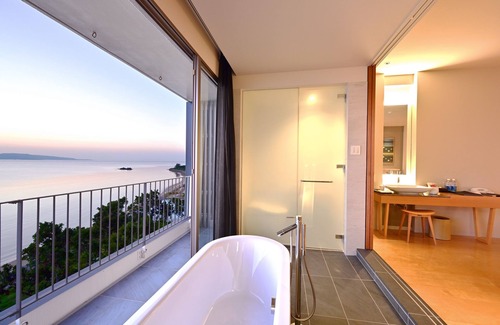 Taketomi-jima Taketomi-cho Hotel | Beach Hotel Sunshine Ishigakijima