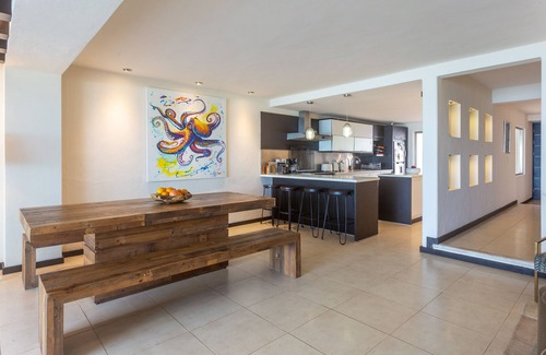Zona Hotelera Norte House | Beach house w/private pool & sandy beach for 8