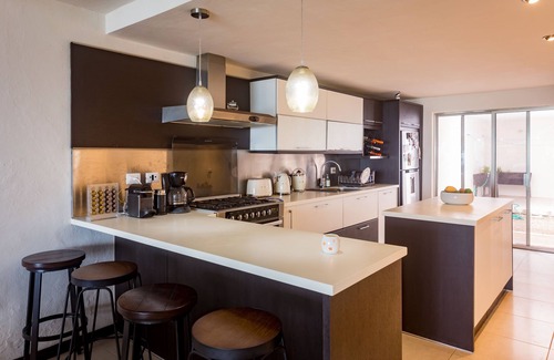 Zona Hotelera Norte House | Beach house w/private pool & sandy beach for 8