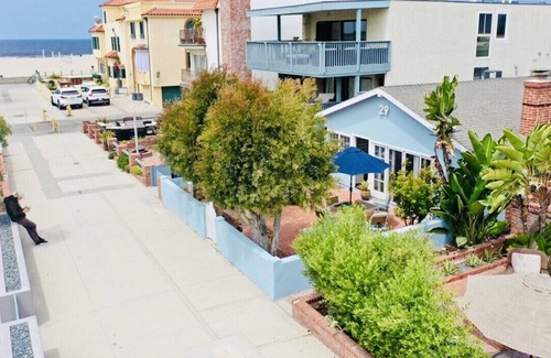 Hermosa Beach Cottage | Beach House- 30 Second Walk To The Beach!