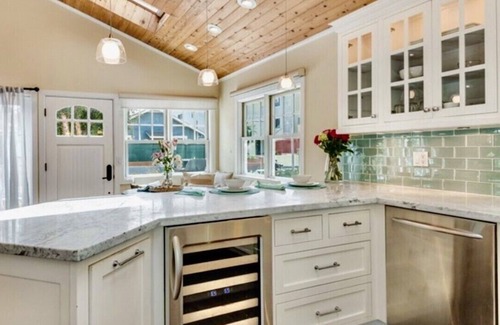 Hermosa Beach Cottage | Beach House- 30 Second Walk To The Beach!