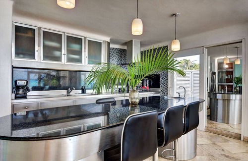 Playacar Beach Villa | Beach House - 4 Bedroom Beachfront Luxury Getaway w/cook
