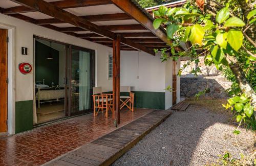 Mare Anglaise Bed & Breakfast | Beach House Beau Vallon