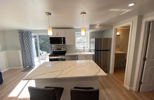 Wakefield-Peacedale Apartment | Beach House by the Pier-Ocean, Nature & Relax