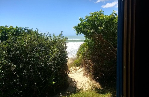 Acores House | Beach house facing the sea