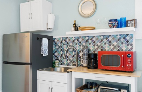 Parker Ridge Apartment | Beach House Hideaway in West Palm Beach! Close to Downtown!