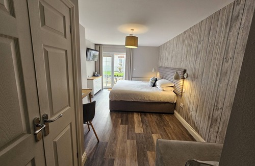 Seahouses Hotel | Beach House Hotel