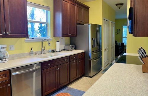 Vilano Beach House | Beach House in Vilano Beach, St. Augustine - 1 Minute Walk to Beach!