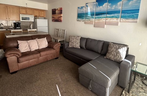 Downtown Hotel | Beach House Inn & Suites