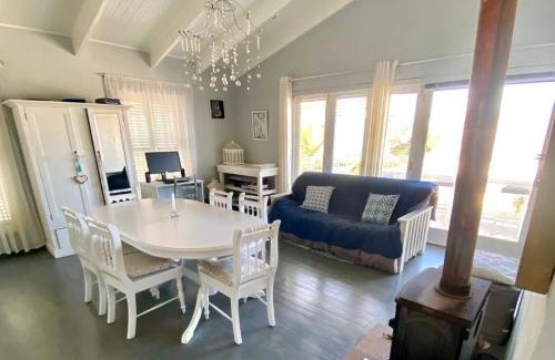 Voelklip Villa | Beach House on 5th Hermanus