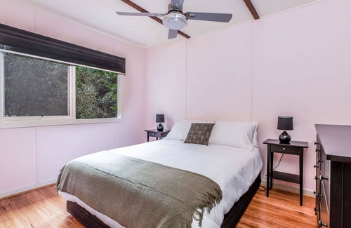 Inverloch Cottage | Beach House on Bayview