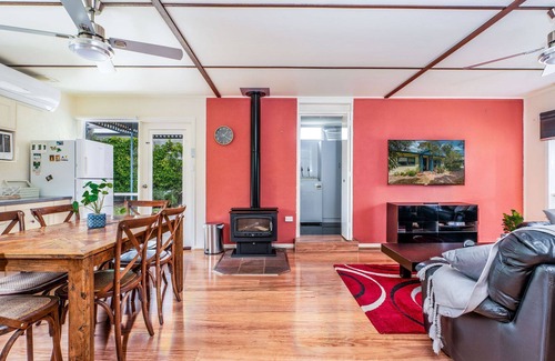 Inverloch Cottage | Beach House on Bayview