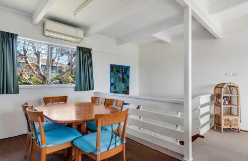 Narrawallee House | Beach House on Booth