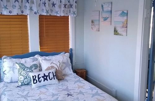 Southern Coast Cottage | Beach House only 108 steps to 7 miles of sandy beach