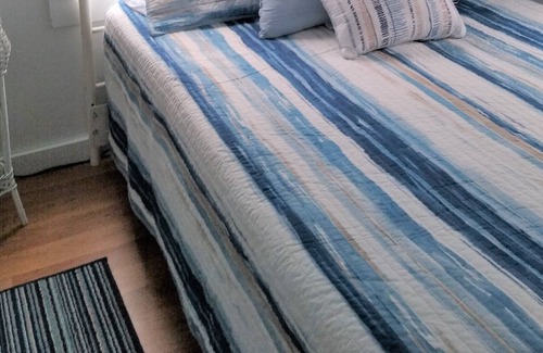 Southern Coast Cottage | Beach House only 108 steps to 7 miles of sandy beach