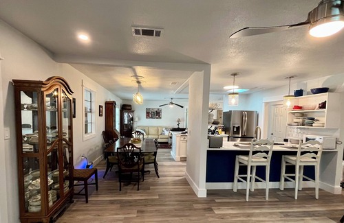 Wright House | Beach House Retreat- HUGE Pool, Centrally Located & WIFI