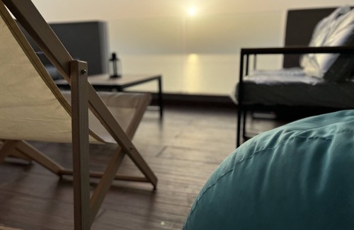 Halat Resort | Beach House RoofTop 2 BR 24/7 power @ Gondola Marine