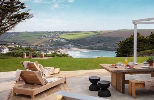 Trenance House | Beach House - Sea Views & Hot Tub