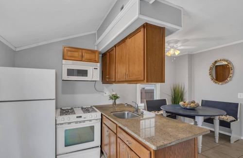 Manasquan House | Beach house! Sleeps 8, off street parking