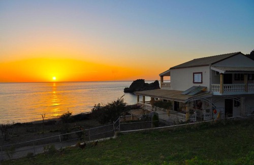 Sinarades Apartment | Beach House Tolis - Pelekas Beach