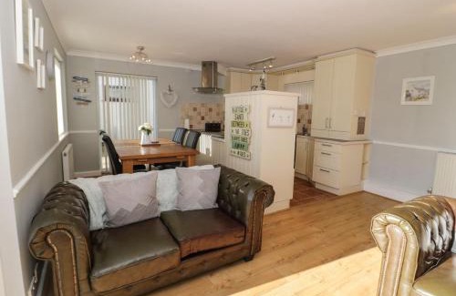 Deganwy Apartment | Beach House Ty Traeth