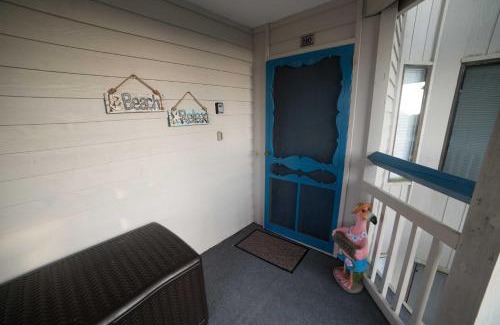 Oceanmarsh Subdivision House | Beach house villa! Screened in porch, with views!