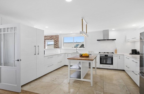 Copacabana House | Beach House with Pool at Copacabana