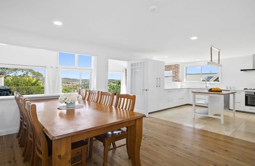 Copacabana House | Beach House with Pool at Copacabana
